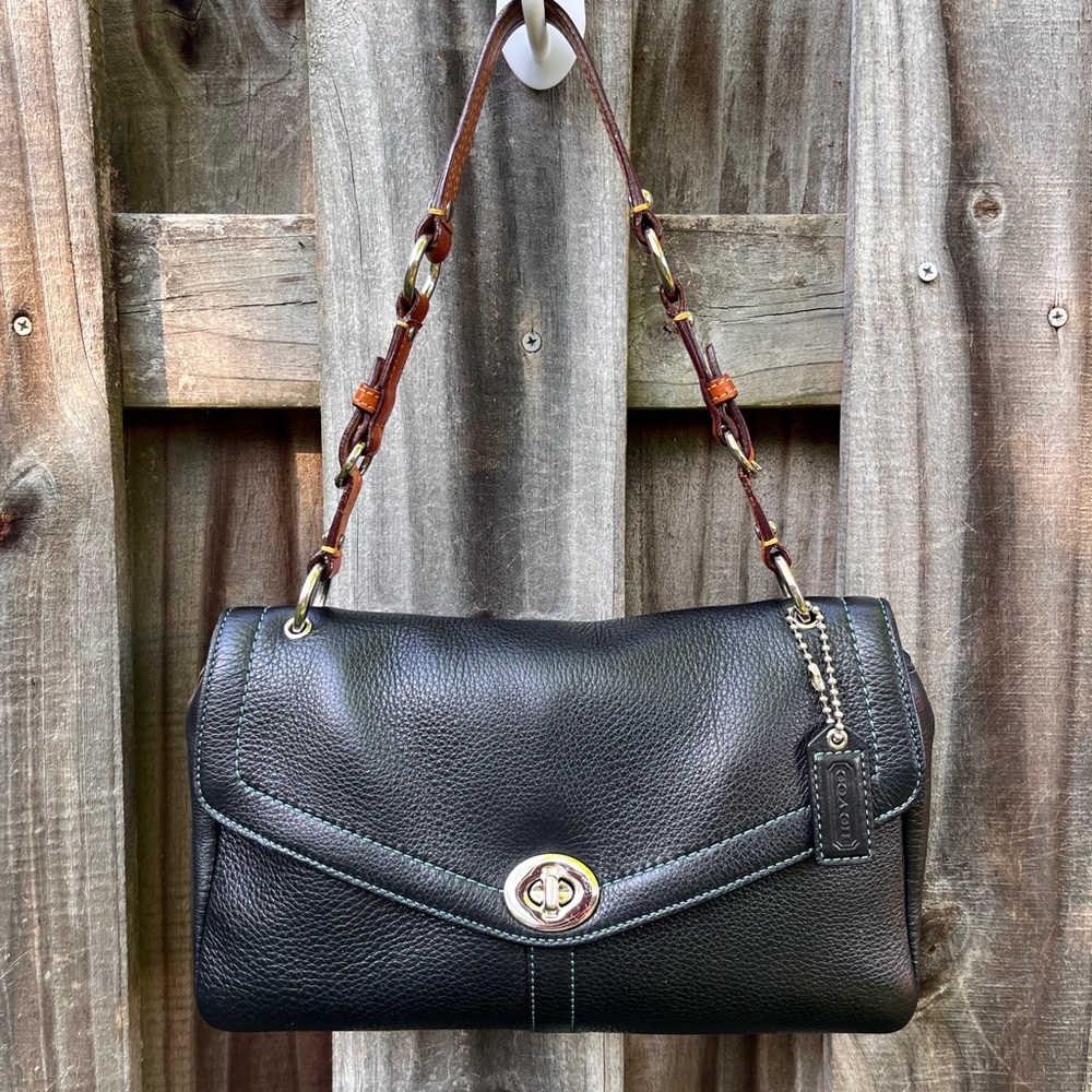 Vintage Leather Coach Chelsea Turnlock shoulder bag 8A40